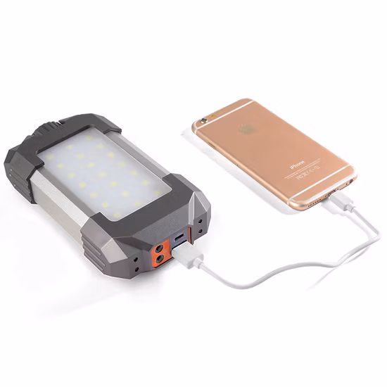 Lanterna portátil e de acampamento LED com carregamento de telefone USB